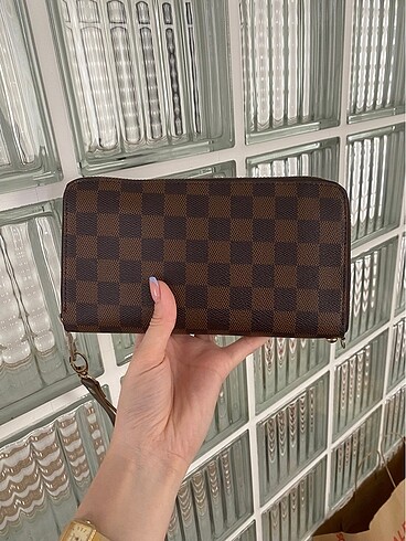 Louis Vuitton Cüzdan