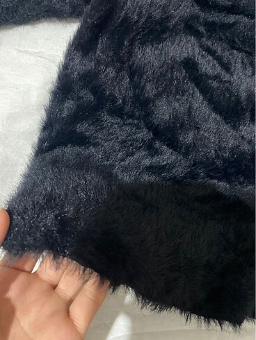 Siyah peluş bluz