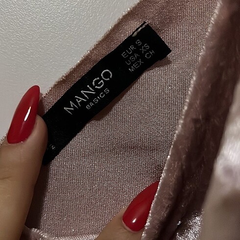 Mango Mango kadife askılı bluz