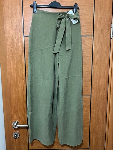 F&F 34 beden pantolon. Etiketli üründür.