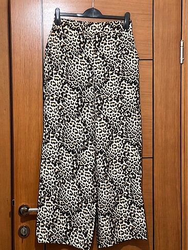 F&F 38 beden pantolon. Sıfır üründür.