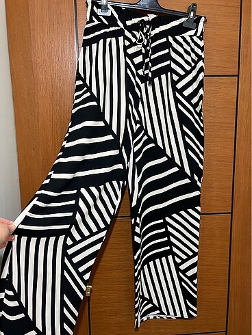 F&F marka 38 beden pantolon. Hiç giyilmemiştir.