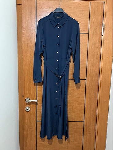F&F 40 beden elbise. Sıfır üründür. Uzunluk 126 cm.