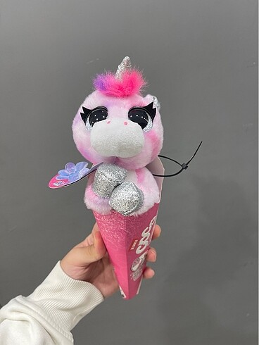 Beden Misfittens sürpriz peluş kedicikler