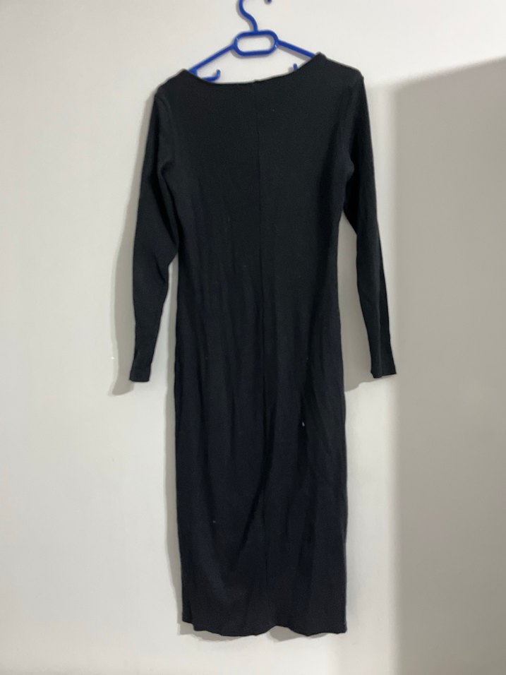 Siyah Uzun V Yakalı Kadın Elbise - Görsel 4