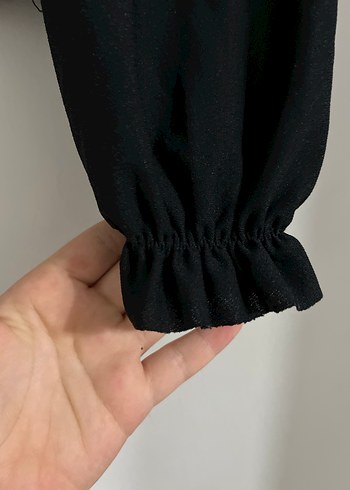 Kadın Siyah Fırfırlı Keten Bluz - Görsel 2