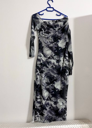 Gri Batik Desenli Uzun Drapeli Kadın Elbise - Görsel 4