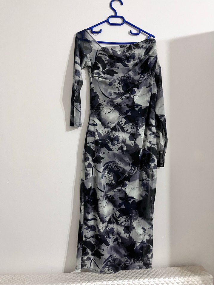 Gri Batik Desenli Uzun Drapeli Kadın Elbise - Görsel 4