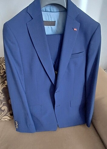 Sıfır gibi erkek yelekli takım DAMAT TWEEN
