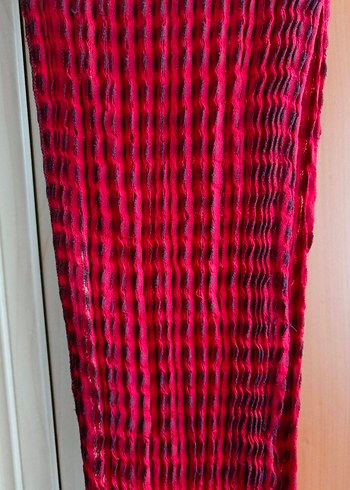 Kırmızı Pileli  Kadın Fular - Görsel 2