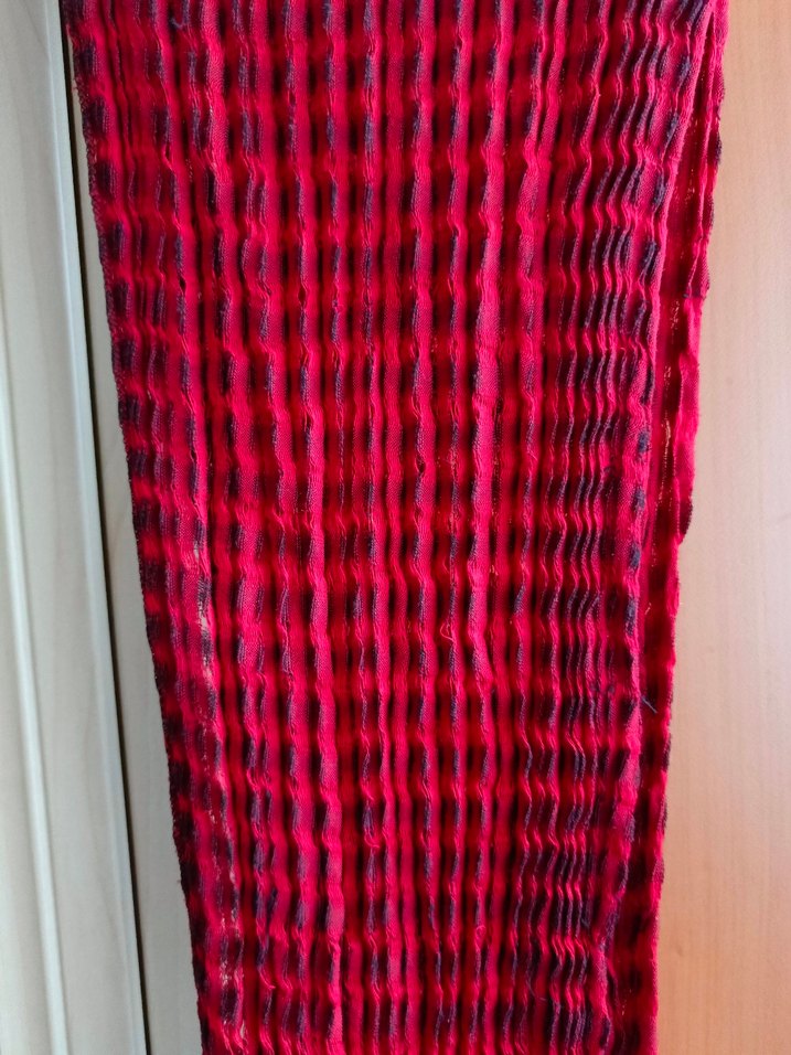 Kırmızı Pileli  Kadın Fular - Görsel 2