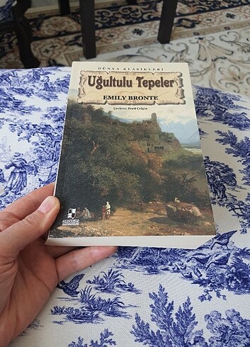 Uğultulu Tepeler