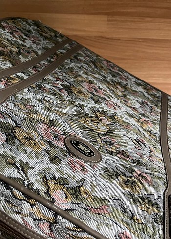 Bohem Desenli Gri Fermuarlı Valiz - Görsel 4