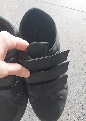 Erkek Çocuk Siyah Gri Cırt Cırtlı Spor Ayakkabı - Görsel 2