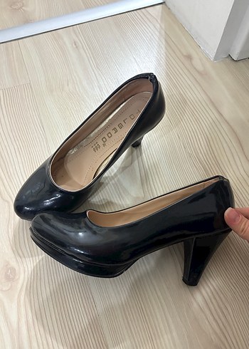 Siyah Rugan Stiletto Kadın Topuklu Ayakkabı - Görsel 2