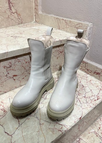 Beyaz Deri Platform Topuklu Kadın Bot - Görsel 2