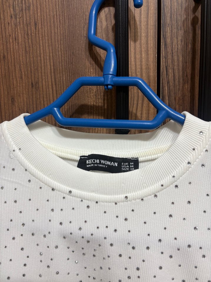 Taşlı Beyaz Kolsuz Crop Top - Görsel 3