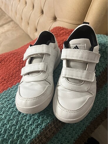 Adidas tensaur model ayakkabı