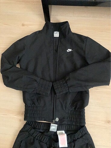 xs Beden Orjinal marka Nike eşofman takımı