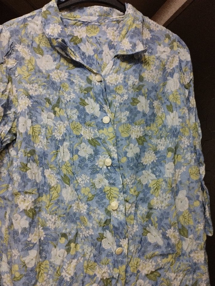 Düğmeli Mavi Çiçekli Keten Gömlek - Görsel 3