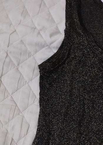 Siyah Vücuda Oturan Kolsuz Kadın Atlet - Görsel 5