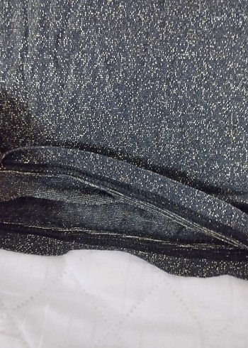 Siyah Vücuda Oturan Kolsuz Kadın Atlet - Görsel 2