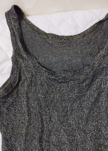 Siyah Vücuda Oturan Kolsuz Kadın Atlet - Görsel 4