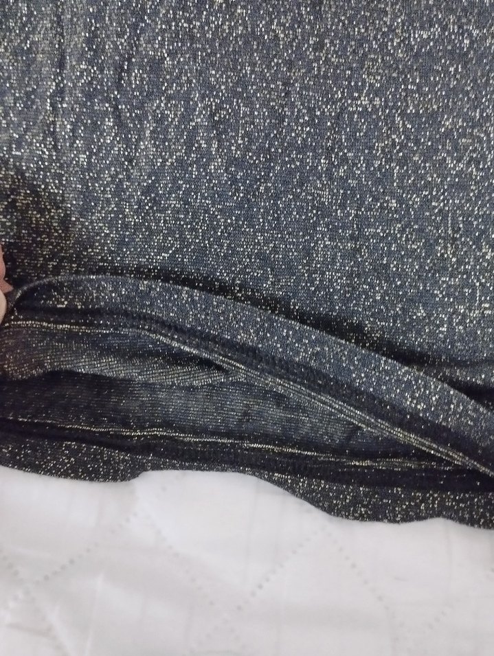 Siyah Vücuda Oturan Kolsuz Kadın Atlet - Görsel 2