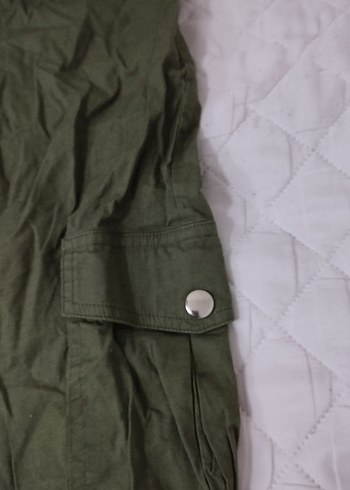 Kadın Yeşil Kemerli Keten Mini Pantolon - Görsel 9