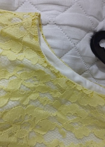 Sarı Dantel detaylı beyaz Bluz - Görsel 11