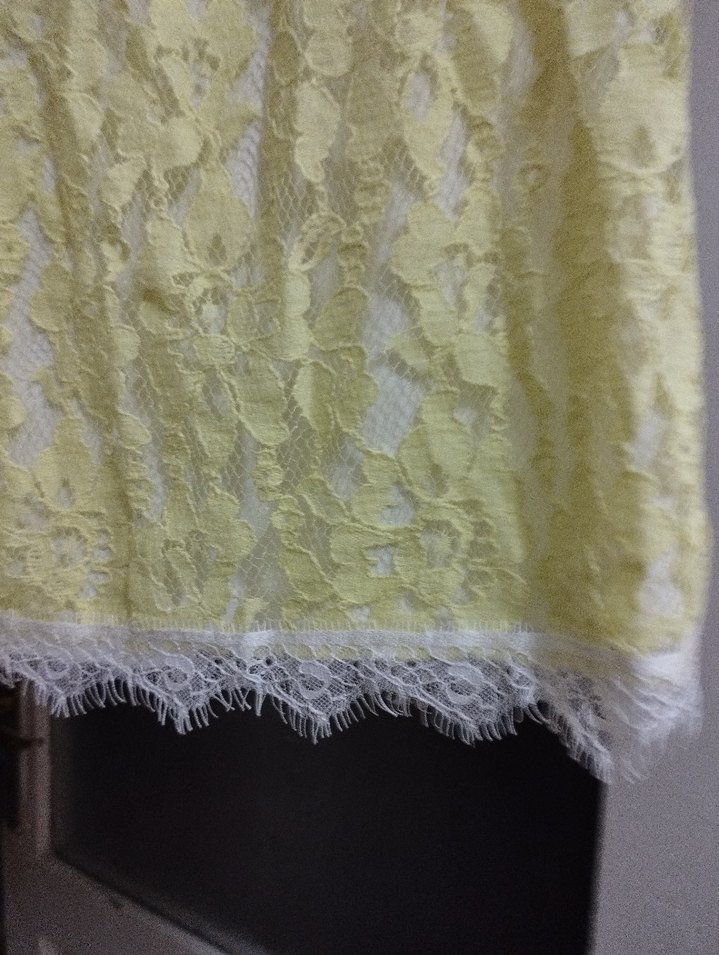 Sarı Dantel detaylı beyaz Bluz - Görsel 3