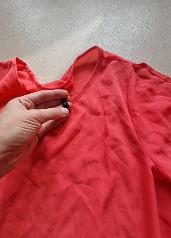 Diğer Kırmızı kol detaylı bluz