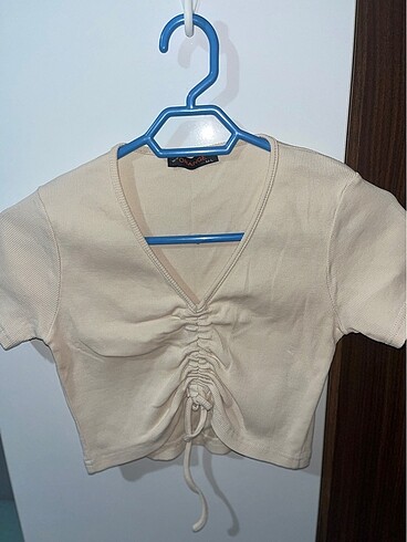 Bej rengi crop
