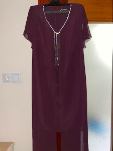 44 Beden bordo Renk Gece elbisesi