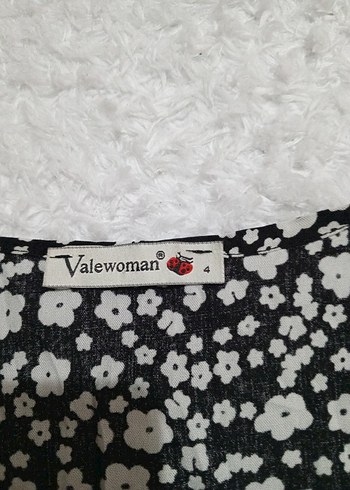 Volanlı Siyah Midi Elbise - Görsel 4