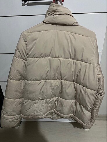 m Beden Stradivarius mont