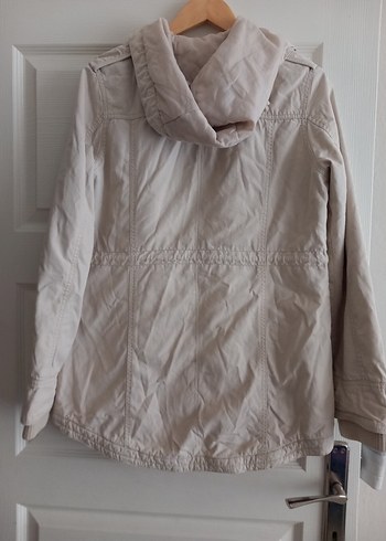 Bej Düğmeli kadın mont - Görsel 3