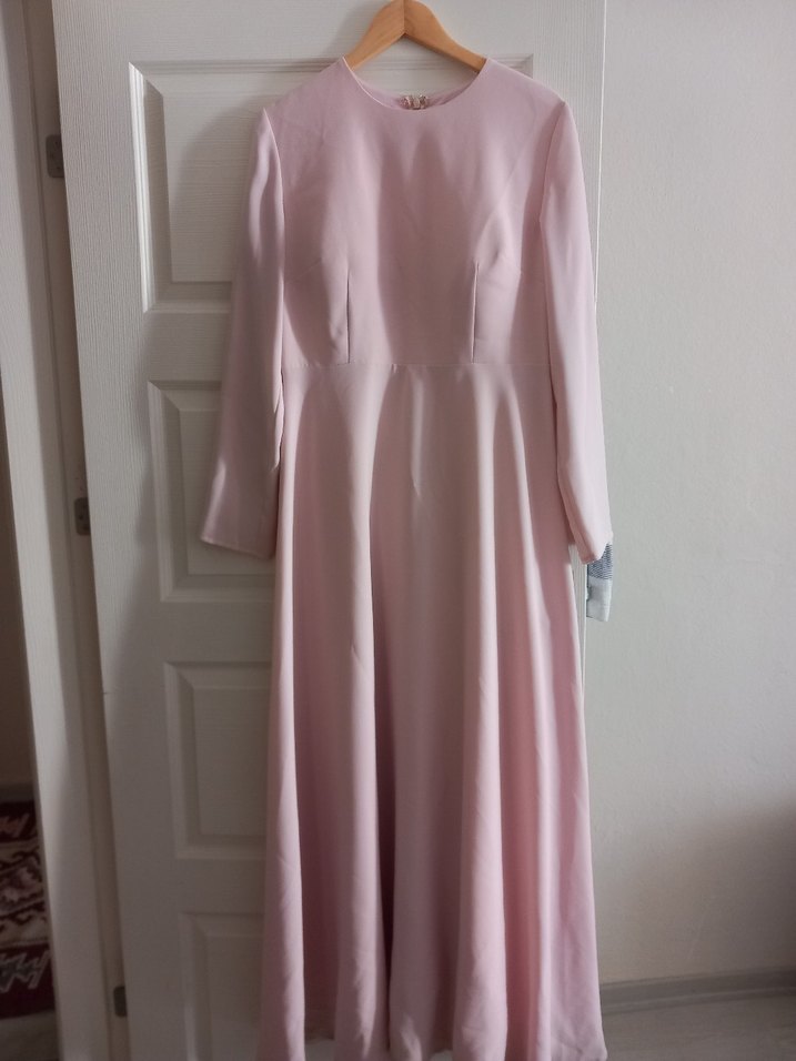 Dantel İşlemeli Pembe Uzun Kadın Abiye Elbise - Görsel 3