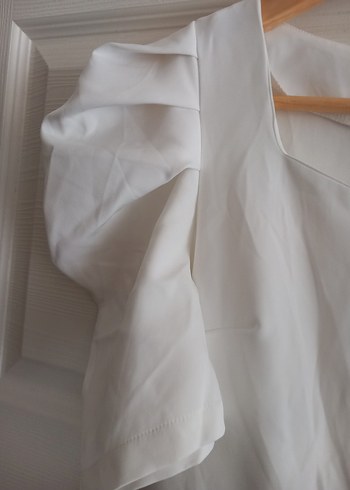 V Yaka Kısa Kollu Midi Beyaz elbise - Görsel 3