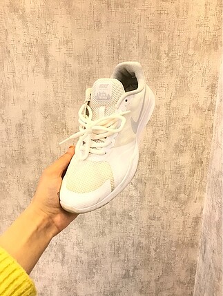 Beyaz Nike