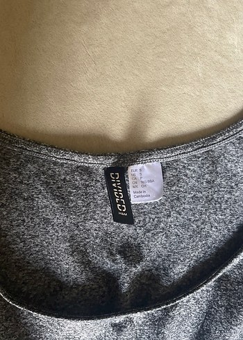 Gri ve Siyah Drapeli Midi Elbise - Görsel 4