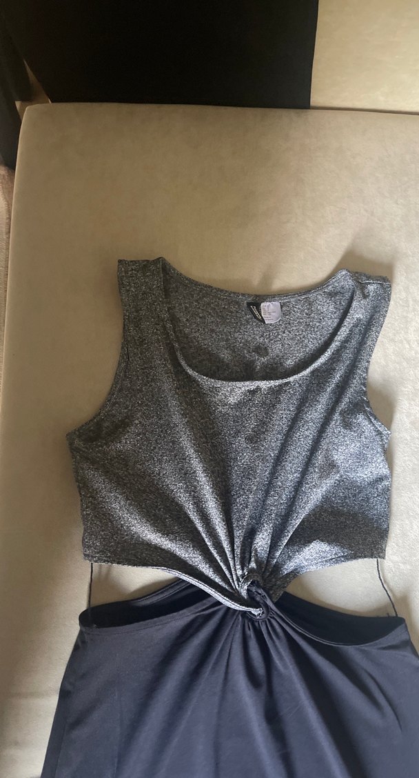 Gri ve Siyah Drapeli Midi Elbise - Görsel 3