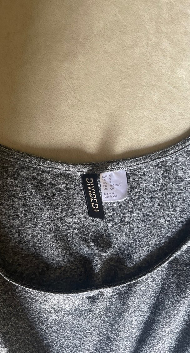 Gri ve Siyah Drapeli Midi Elbise - Görsel 4