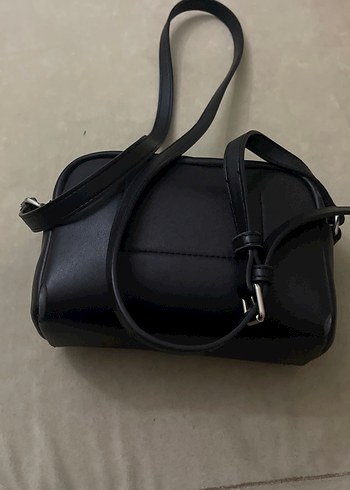 Calvin Klein Kadın Siyah Deri Çapraz Çanta - Görsel 5