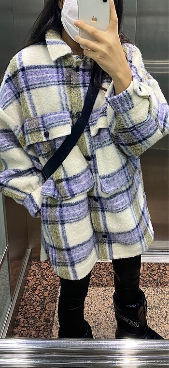 Zara Mont