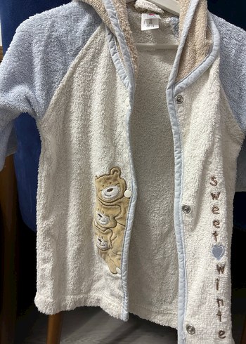 Kapüşonlu Erkek Çocuk Nakışlı Bornoz - Görsel 3