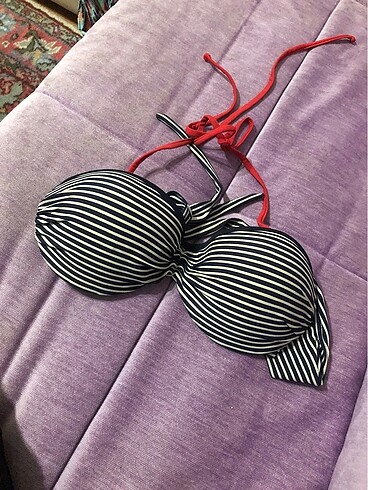 Bikini üst