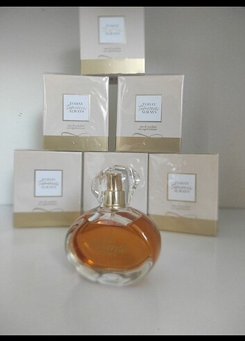 Avon tomorrow parfüm 