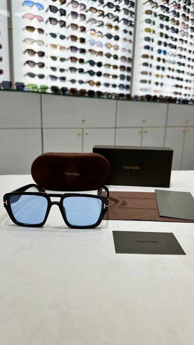 Tom Ford Kadın Mavi Şeffaf Minimalist Gözlük - Görsel 2