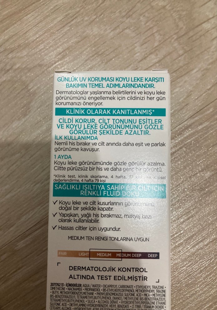 L'Oréal Bright Reveal Renkli Güneş Kremi SPF 50 - Görsel 3